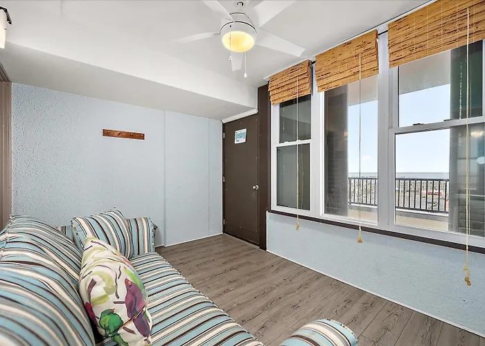 Holiday home 1 Bedroom Oceanfront Condo, Steps To The Beach! Ocean City