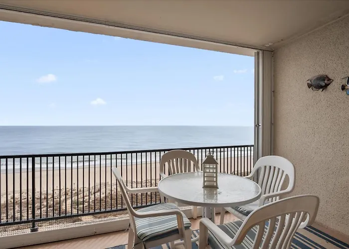 Holiday home 1 Bedroom Oceanfront Condo, Steps To The Beach! *