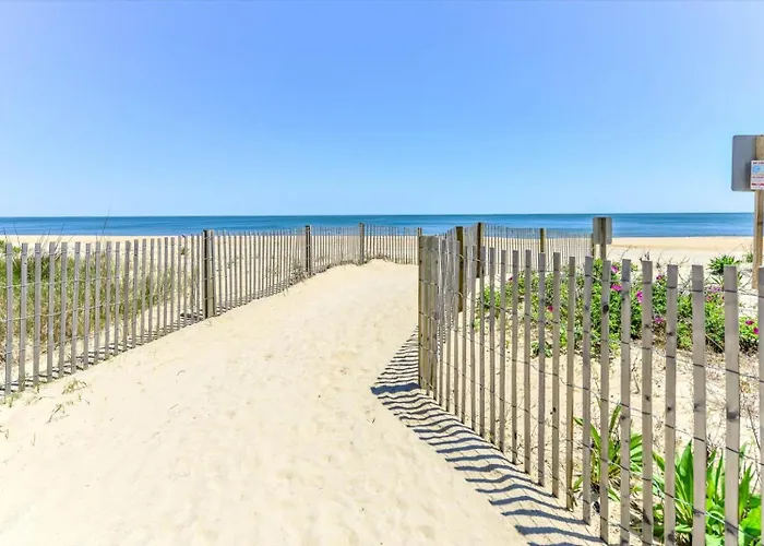 1 Bedroom Oceanfront Condo, Steps To The Beach!